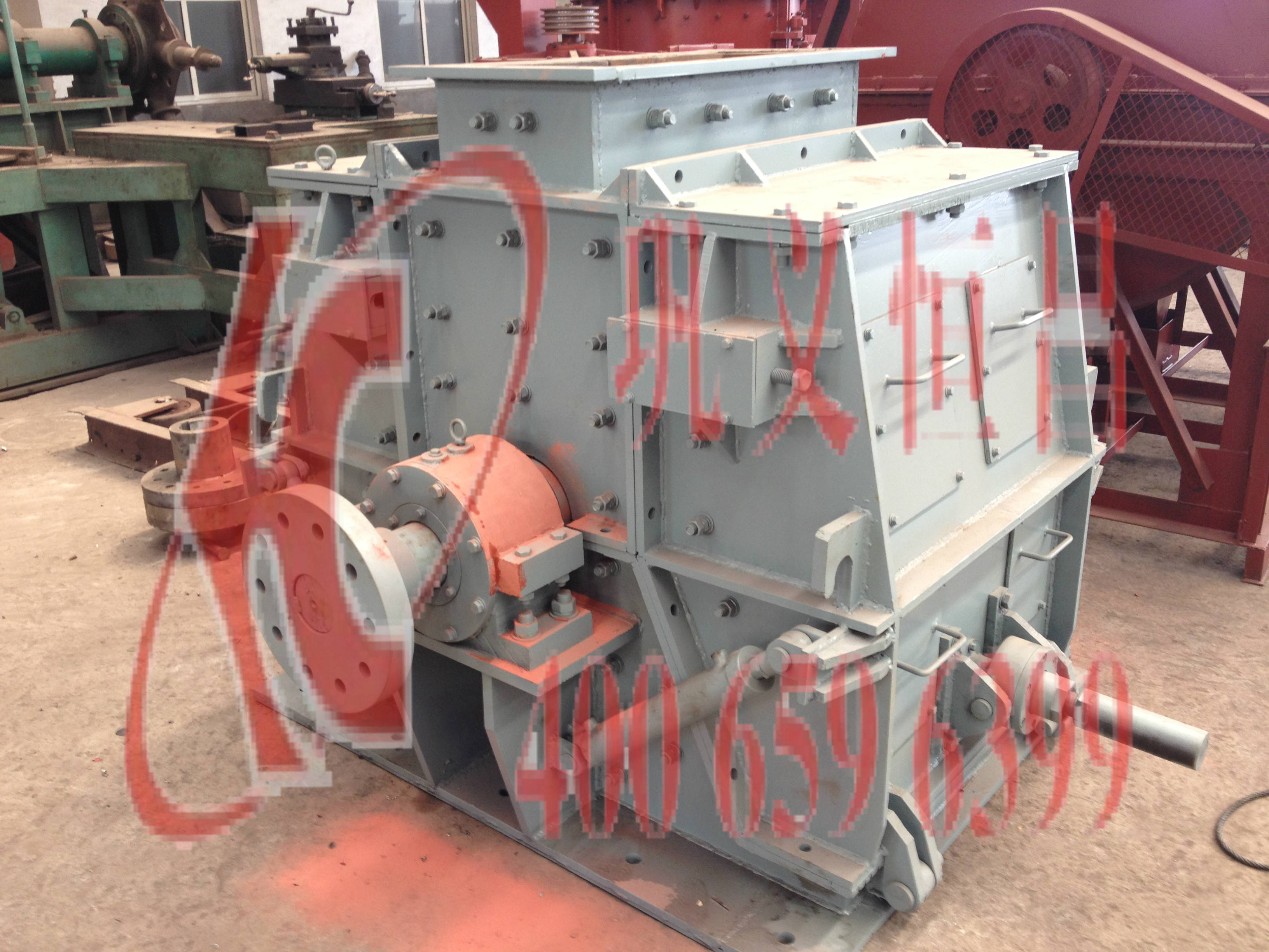 可逆反擊錘式破碎機(jī) 可逆反擊錘式破碎機(jī)